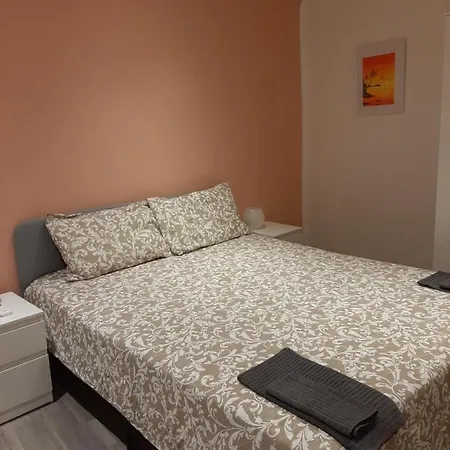 Cozy Coccagna Apartment Genoa