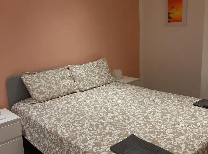 Cozy Coccagna Apartment Genoa